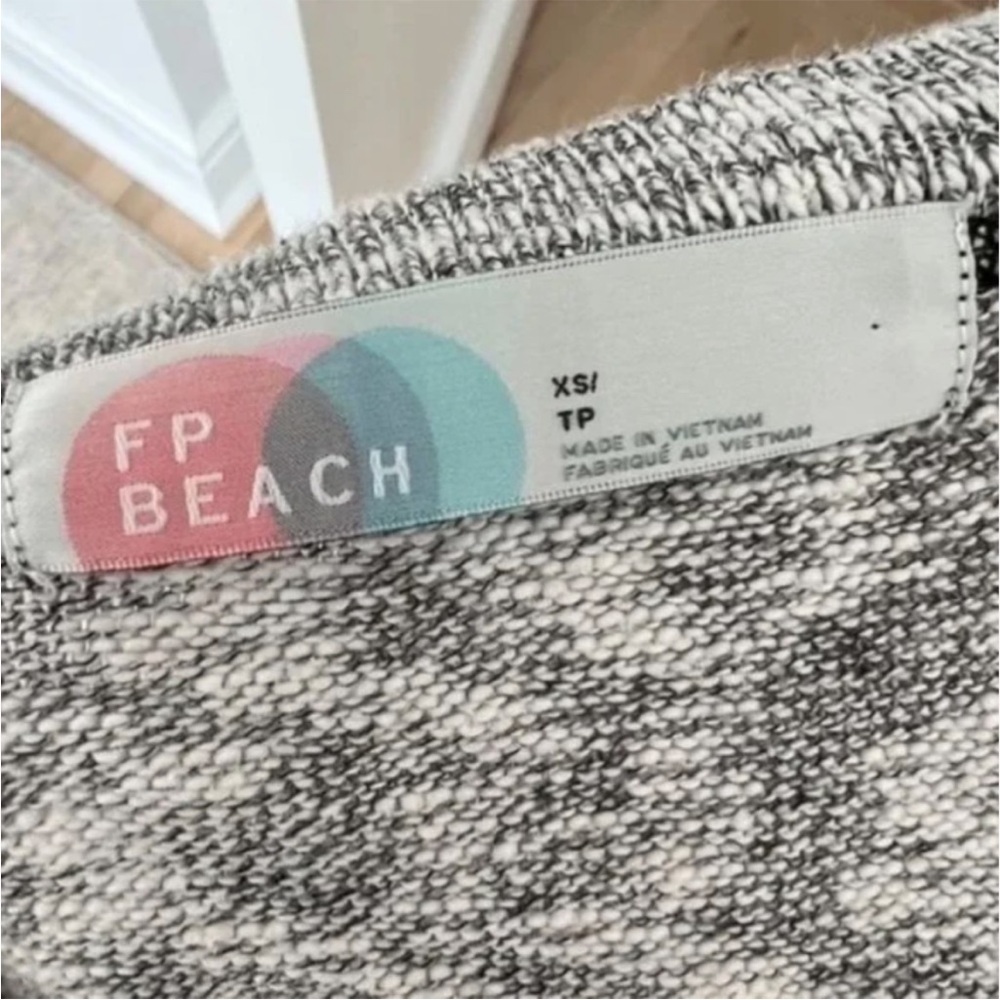 Free People Beach Gray Oversized Henley Crewneck Long Sleeve Sweater [XS] - Picture 4 of 4